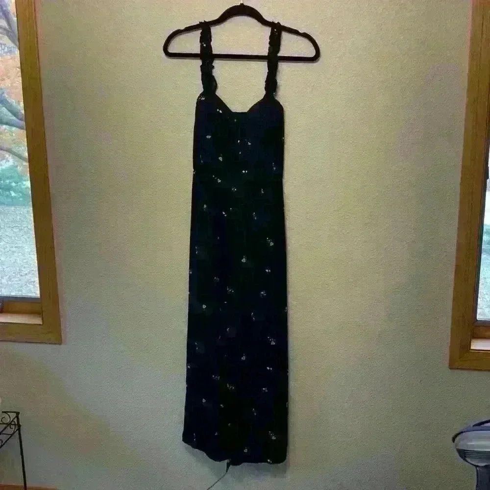 Wild Fable black floral jumpsuit sz L sweetheart neckline smocked flowy *flaw